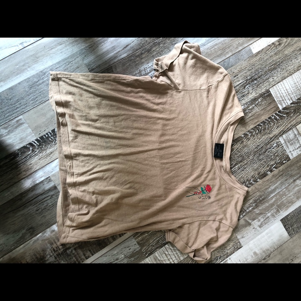 Zumiez top